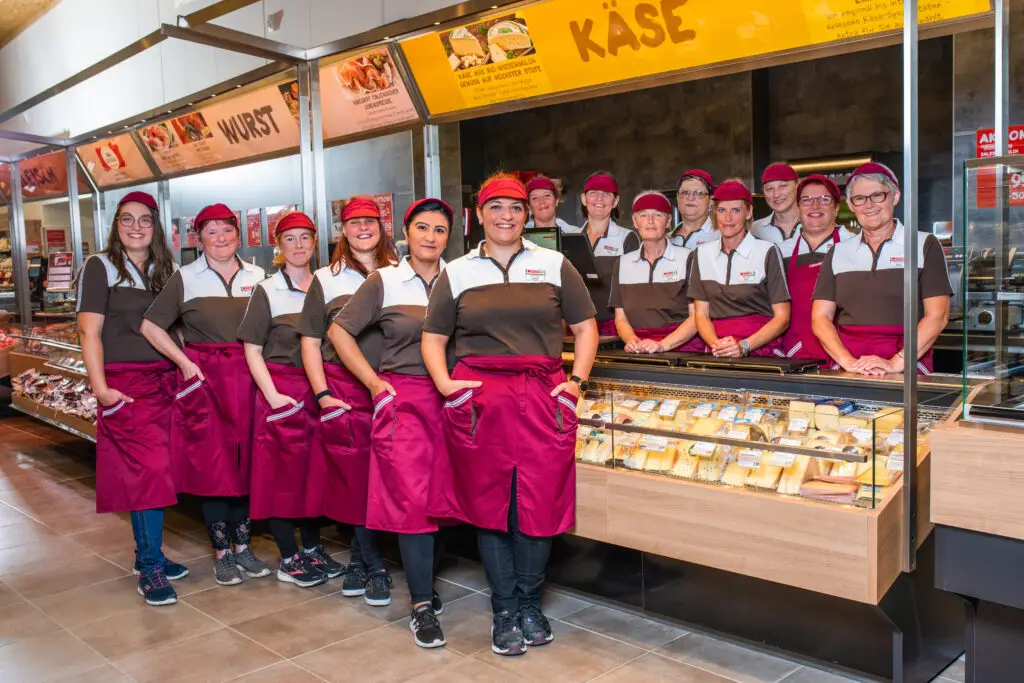 Bild der Feinkostmitarbeiterinnen von SPar Raindl lechner